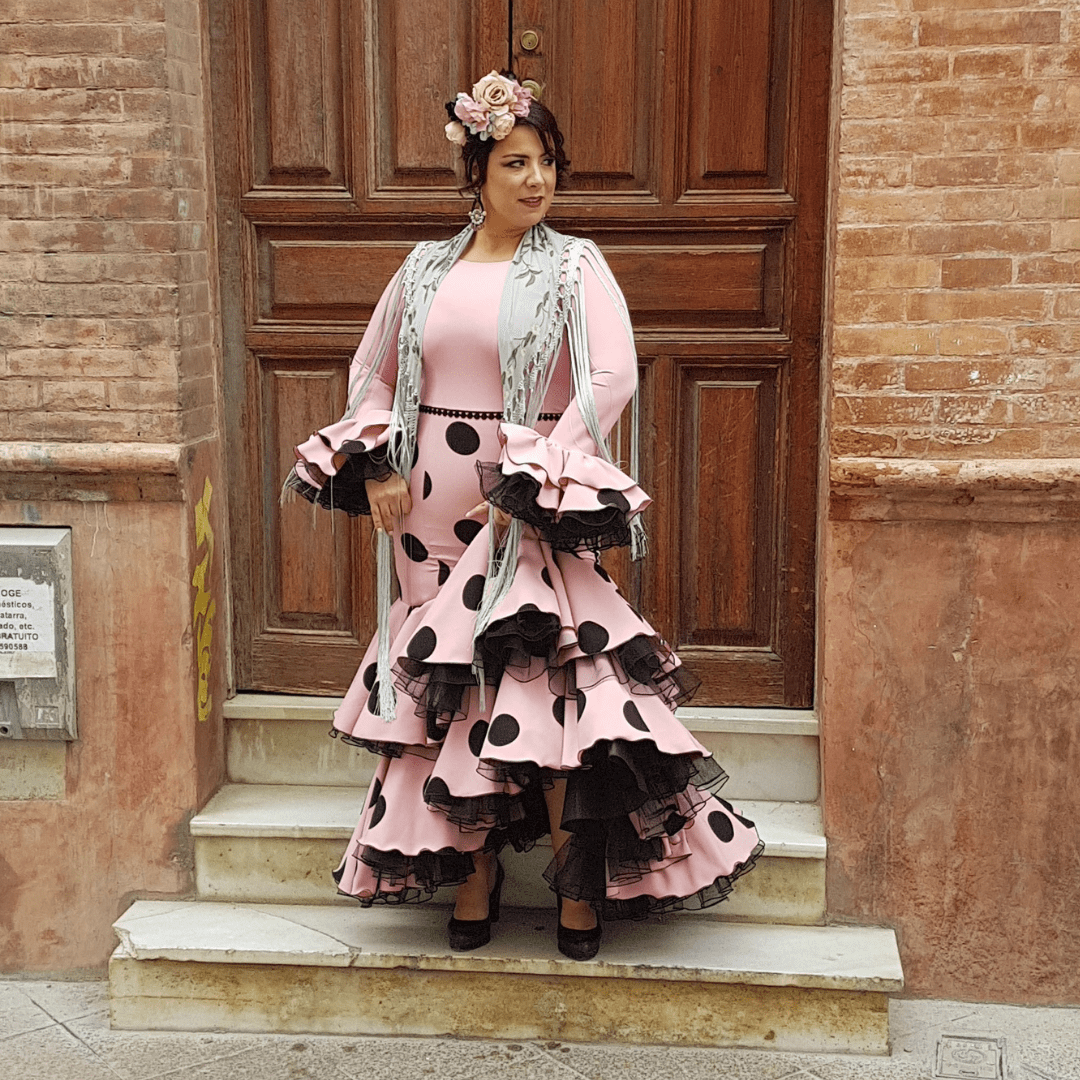 Vestido nude y negro Esmeralda - Lola Azahares - Tienda trajes flamenco  Sevilla